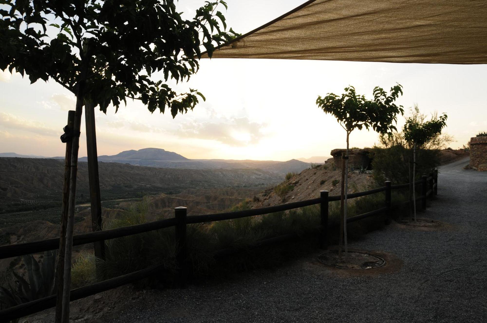 Cuevas El Torriblanco Guest House Gorafe Luaran gambar