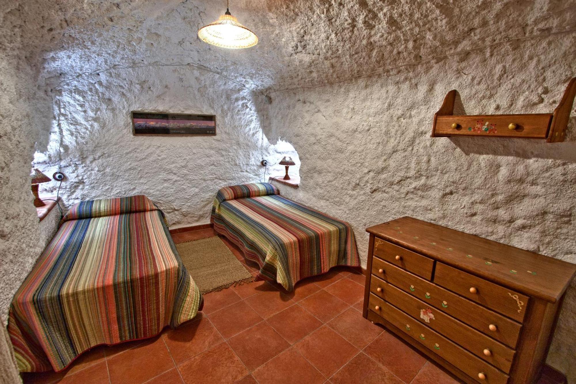 Cuevas El Torriblanco Guest House Gorafe Luaran gambar