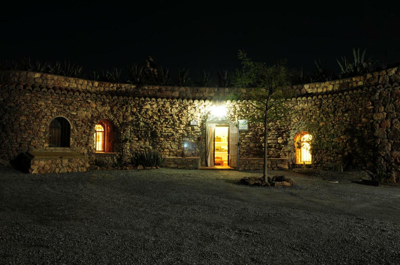 Cuevas El Torriblanco Guest House Gorafe Luaran gambar